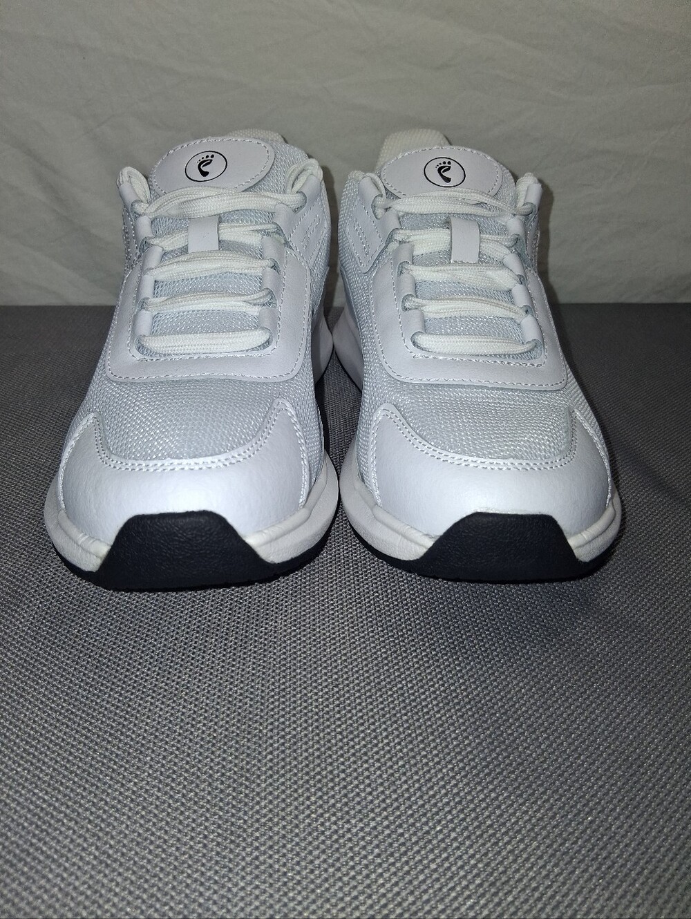 GroundingWell Earthing White Sneaker with Black Logo Accent - Picture 12 of 16